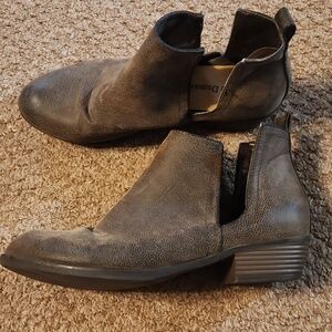 Pierre Dumas Ankle Booties